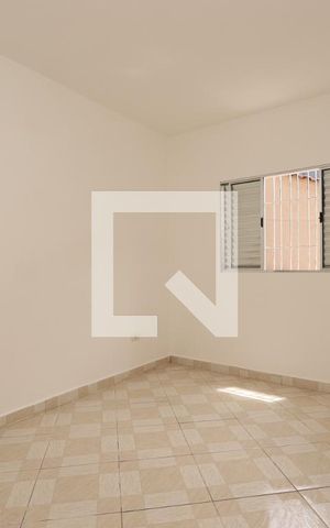 Casa para alugar com 38m², 1 quarto e sem vagaQuarto