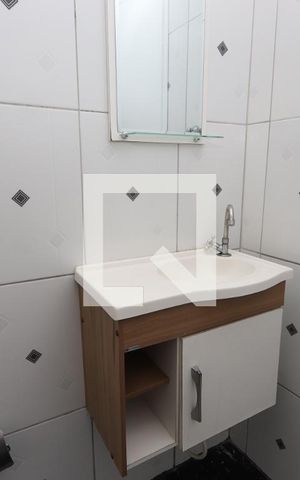 Casa para alugar com 38m², 1 quarto e sem vagaBanheiro