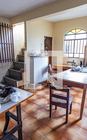 Casa para alugar com 437m², 5 quartos e 2 vagasSotão