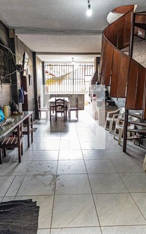 Casa para alugar com 437m², 5 quartos e 2 vagasÁrea de serviço e churrasqueira