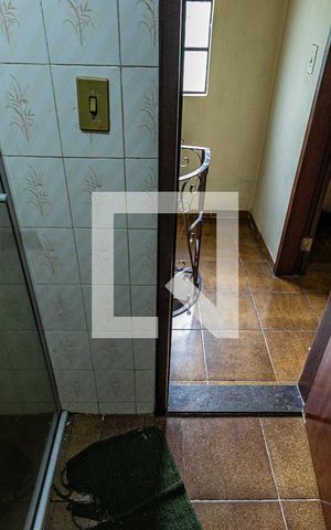 Casa para alugar com 437m², 5 quartos e 2 vagasBanheiro 2