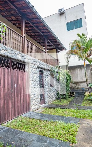 Casa para alugar com 437m², 5 quartos e 2 vagasJardim / fachada
