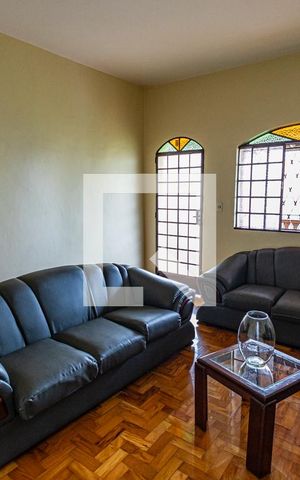 Casa para alugar com 437m², 5 quartos e 2 vagasSala