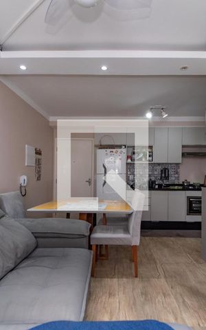 Apartamento à venda com 44m², 2 quartos e 1 vaga Apartamento à venda com 44m², 2 quartos e 1 vagaSala