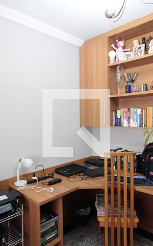 Casa à venda com 332m², 5 quartos e 3 vagasQuarto 1