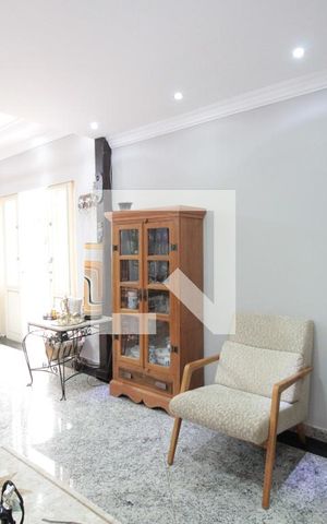 Casa à venda com 332m², 5 quartos e 3 vagasSala