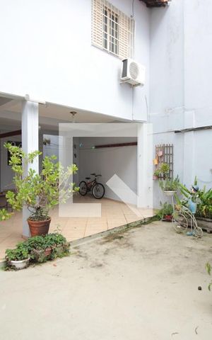 Casa à venda com 332m², 5 quartos e 3 vagasQuintal