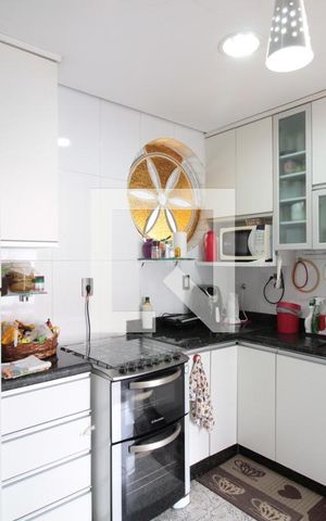 Casa à venda com 332m², 5 quartos e 3 vagasCozinha