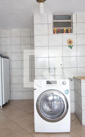 Casa à venda com 332m², 5 quartos e 3 vagasArea de Serviço