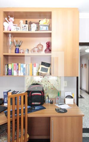 Casa à venda com 332m², 5 quartos e 3 vagasQuarto 1