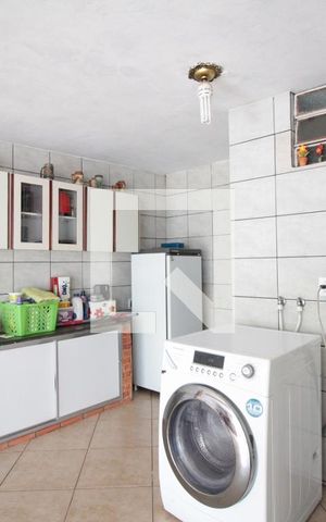Casa à venda com 332m², 5 quartos e 3 vagasArea de Serviço