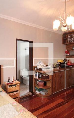 Casa à venda com 332m², 5 quartos e 3 vagasSuite 2