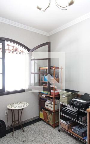 Casa à venda com 332m², 5 quartos e 3 vagasQuarto 1