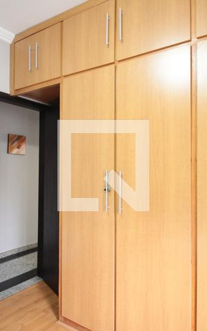 Casa à venda com 332m², 5 quartos e 3 vagasQuarto 3