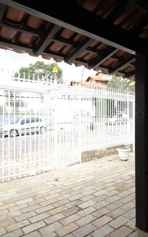 Casa à venda com 332m², 5 quartos e 3 vagasGaragem
