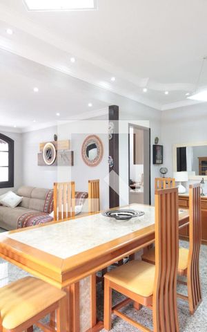Casa à venda com 332m², 5 quartos e 3 vagasCopa