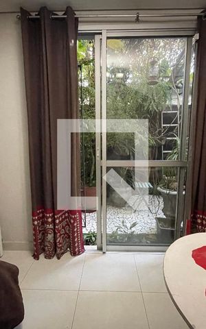 Casa à venda com 160m², 4 quartos e 2 vagas Casa à venda com 160m², 4 quartos e 2 vagasSuíte