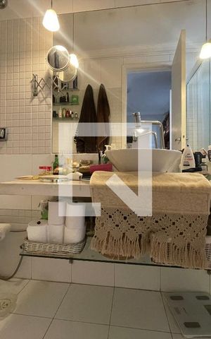 Casa à venda com 160m², 4 quartos e 2 vagas Casa à venda com 160m², 4 quartos e 2 vagasBanheiro da Suíte