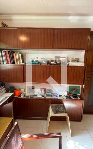 Casa à venda com 160m², 4 quartos e 2 vagas Casa à venda com 160m², 4 quartos e 2 vagasEscritório