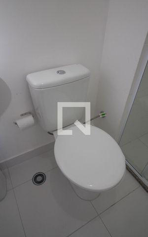 Apartamento para alugar com 33m², 2 quartos e sem vaga Apartamento para alugar com 33m², 2 quartos e sem vagaBanheiro