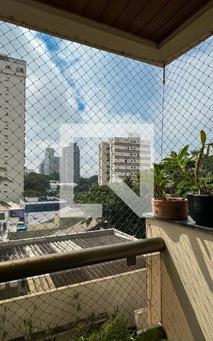 Apartamento à venda com 200m², 4 quartos e 3 vagas Apartamento à venda com 200m², 4 quartos e 3 vagasSacada