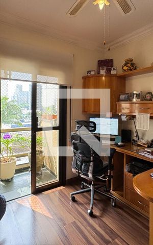 Apartamento à venda com 200m², 4 quartos e 3 vagas Apartamento à venda com 200m², 4 quartos e 3 vagasSuite 3