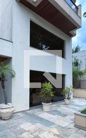 Apartamento à venda com 200m², 4 quartos e 3 vagas Apartamento à venda com 200m², 4 quartos e 3 vagasÁrea externa