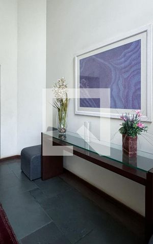 Apartamento à venda com 200m², 4 quartos e 3 vagas Apartamento à venda com 200m², 4 quartos e 3 vagasHall