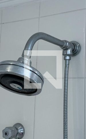 Apartamento à venda com 200m², 4 quartos e 3 vagas Apartamento à venda com 200m², 4 quartos e 3 vagasBanheiro da Suíte 1