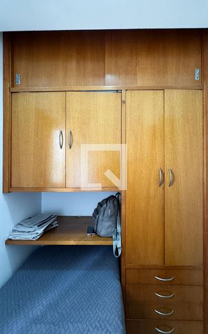Apartamento à venda com 200m², 4 quartos e 3 vagas Apartamento à venda com 200m², 4 quartos e 3 vagasQuarto de Serviço