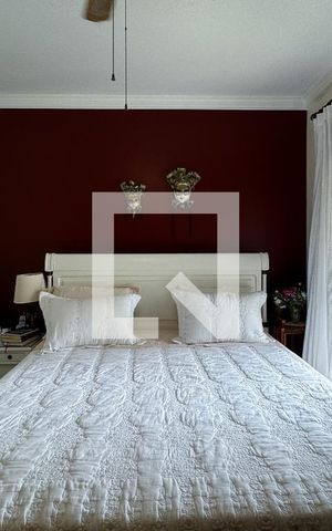 Apartamento à venda com 200m², 4 quartos e 3 vagas Apartamento à venda com 200m², 4 quartos e 3 vagasSuite 1