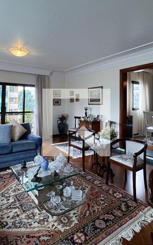 Apartamento à venda com 200m², 4 quartos e 3 vagas Apartamento à venda com 200m², 4 quartos e 3 vagasSala