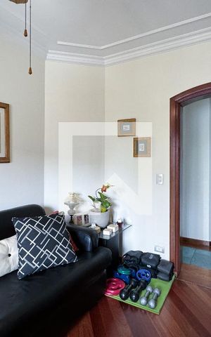 Apartamento à venda com 200m², 4 quartos e 3 vagas Apartamento à venda com 200m², 4 quartos e 3 vagasSala íntima