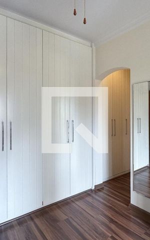 Apartamento à venda com 200m², 4 quartos e 3 vagas Apartamento à venda com 200m², 4 quartos e 3 vagasSuite 2