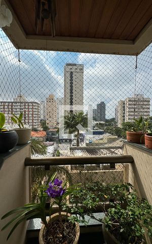Apartamento à venda com 200m², 4 quartos e 3 vagas Apartamento à venda com 200m², 4 quartos e 3 vagasVista