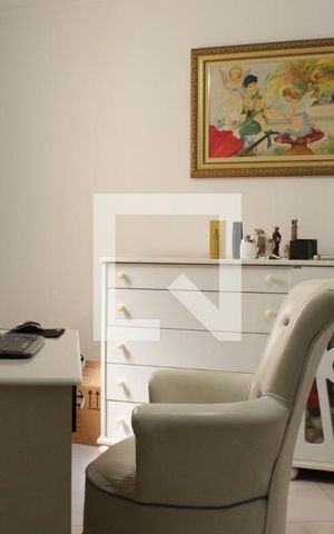 Casa de condomínio à venda com 160m², 3 quartos e 3 vagasSuíte 2