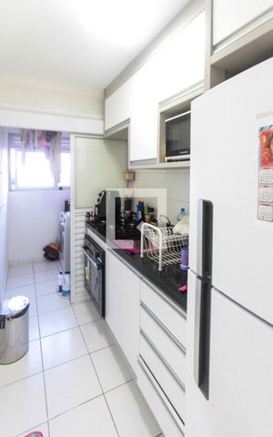 Apartamento para alugar com 56m², 2 quartos e 2 vagas Apartamento para alugar com 56m², 2 quartos e 2 vagasCozinha