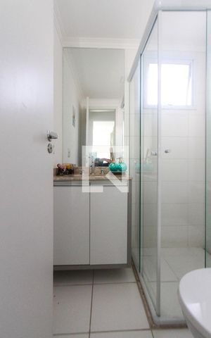 Apartamento para alugar com 56m², 2 quartos e 2 vagas Apartamento para alugar com 56m², 2 quartos e 2 vagasBanheiro Social