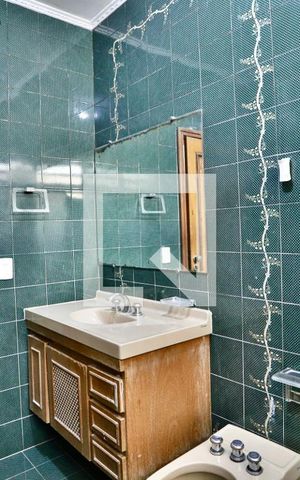 Casa à venda com 293m², 4 quartos e 2 vagas Casa à venda com 293m², 4 quartos e 2 vagasBanheiro do Quarto 1