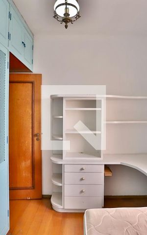 Casa à venda com 293m², 4 quartos e 2 vagas Casa à venda com 293m², 4 quartos e 2 vagasQuarto 2