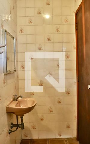 Casa à venda com 293m², 4 quartos e 2 vagas Casa à venda com 293m², 4 quartos e 2 vagasBanheiro 3