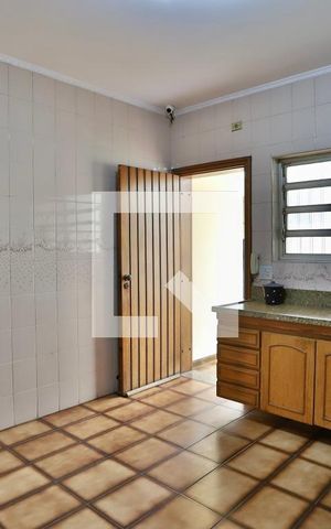 Casa à venda com 293m², 4 quartos e 2 vagas Casa à venda com 293m², 4 quartos e 2 vagasCozinha