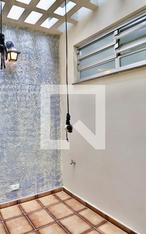 Casa à venda com 293m², 4 quartos e 2 vagas Casa à venda com 293m², 4 quartos e 2 vagasJardim de inverno