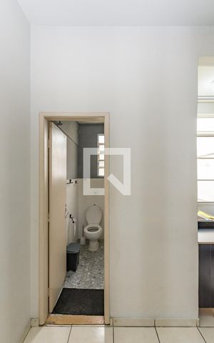 Studio para alugar com 36m², 1 quarto e sem vaga Studio para alugar com 36m², 1 quarto e sem vagaBanheiro