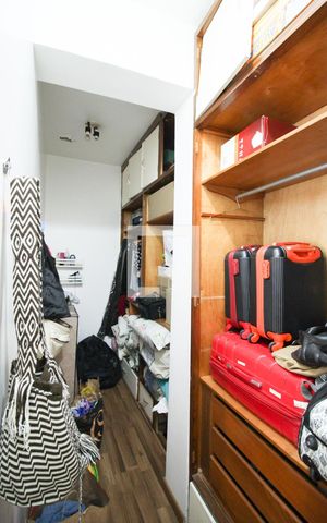 Casa à venda com 350m², 4 quartos e 3 vagasCloset