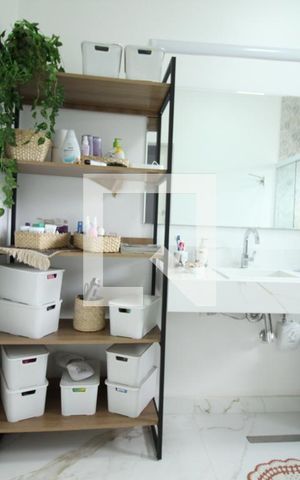 Casa à venda com 350m², 4 quartos e 3 vagasBanheiro da Suíte