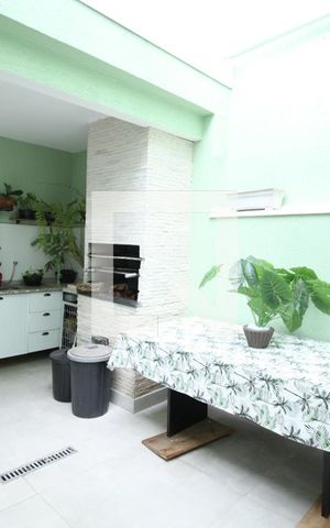 Casa à venda com 350m², 4 quartos e 3 vagasChurrasqueira
