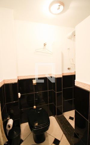 Casa à venda com 350m², 4 quartos e 3 vagasBanheiro 3