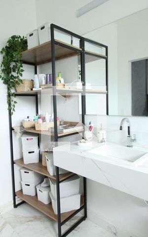 Casa à venda com 350m², 4 quartos e 3 vagasBanheiro da Suíte