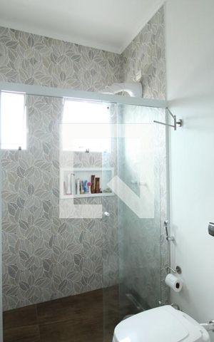 Casa à venda com 350m², 4 quartos e 3 vagasBanheiro da Suíte